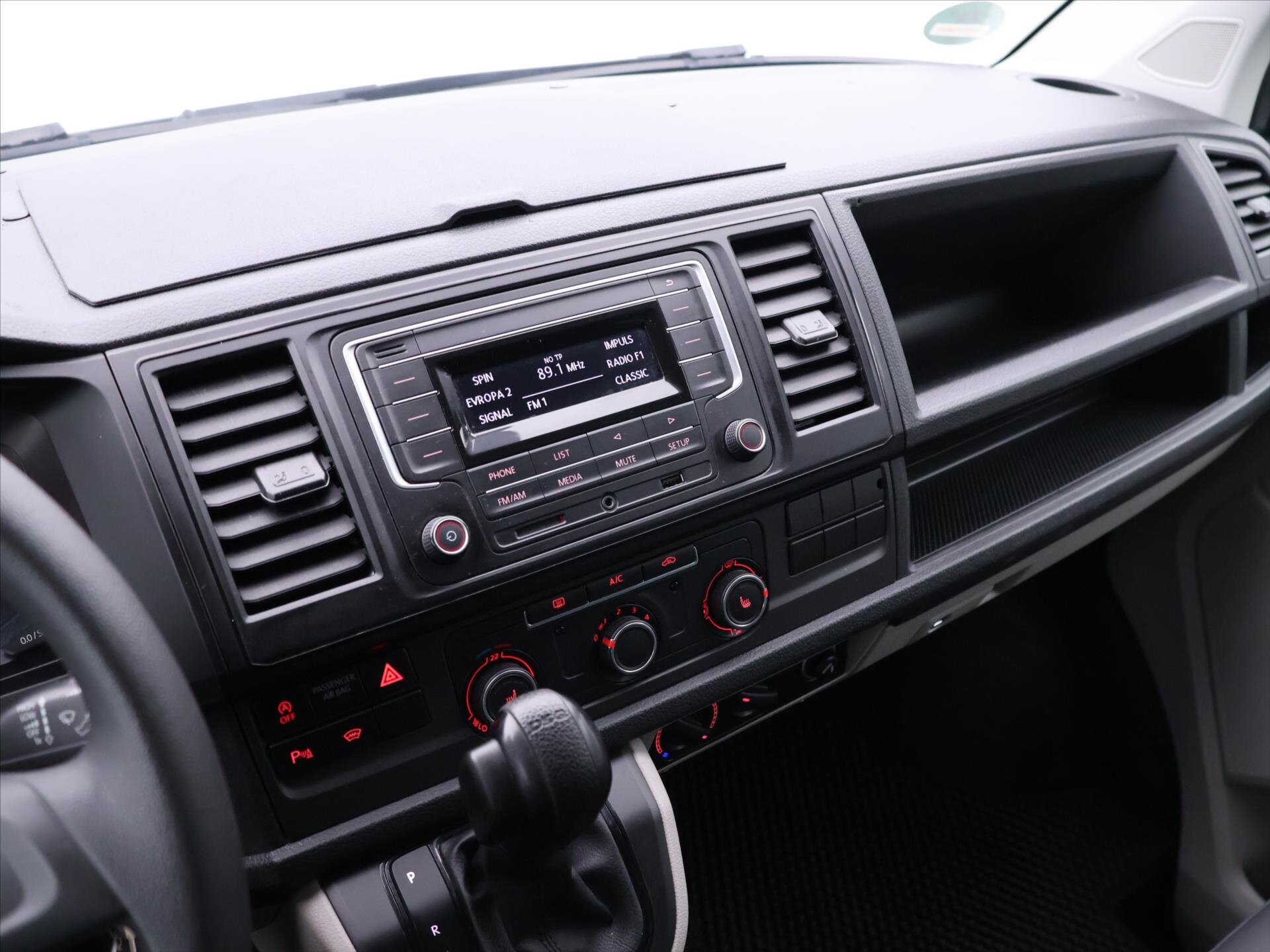 Volkswagen Transporter Kombi 2,0 l 110 kw