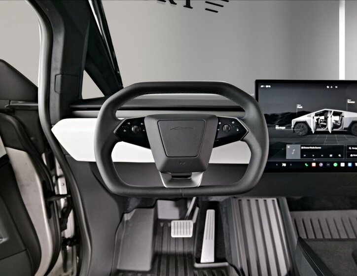Tesla Ostatní SUV 0,0 450 kw