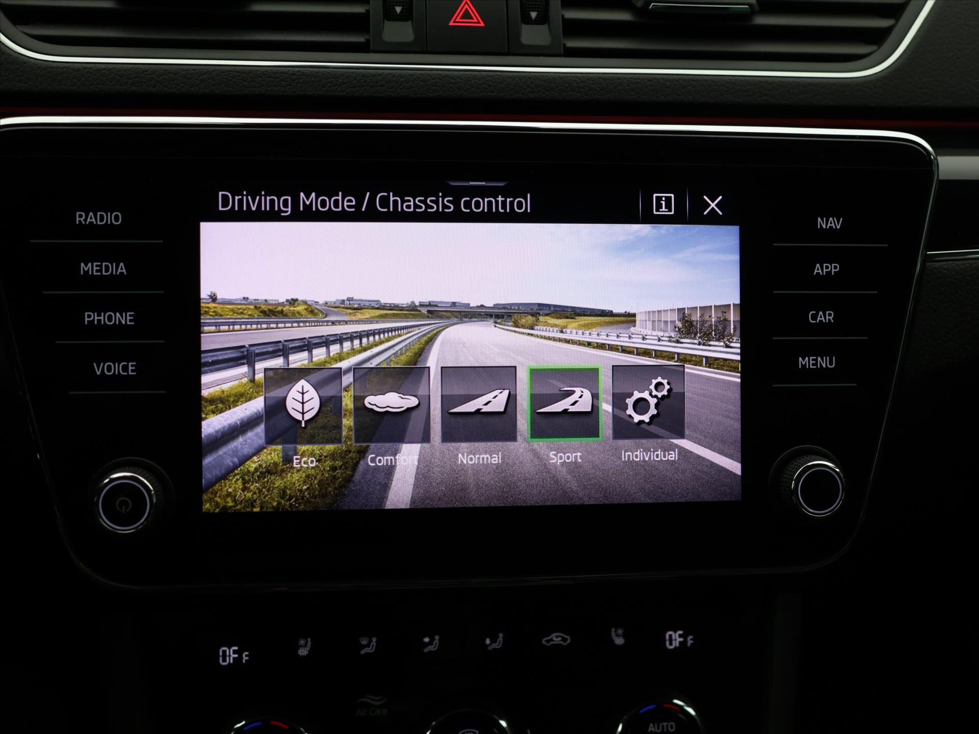 Škoda Superb Liftback 2,0 l 110 kw