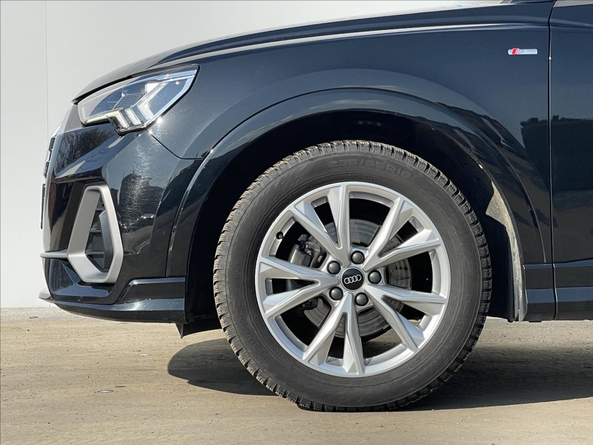 Audi Q3 SUV / Terénní 1,5 l 110 kw