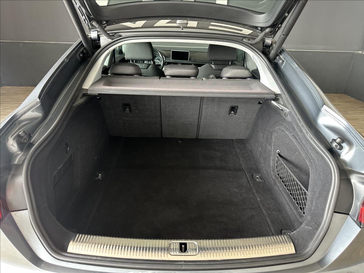 Audi A5 Sedan / Limuzína 2,0 l 140 kw