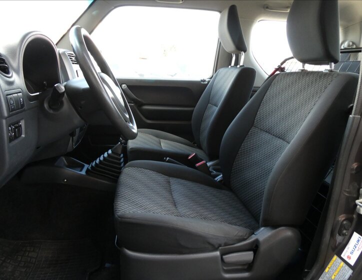 Suzuki Jimny SUV / Terénní 1,3 l 62 kw