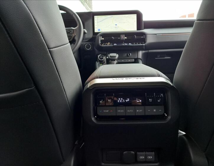 Toyota Land Cruiser 13