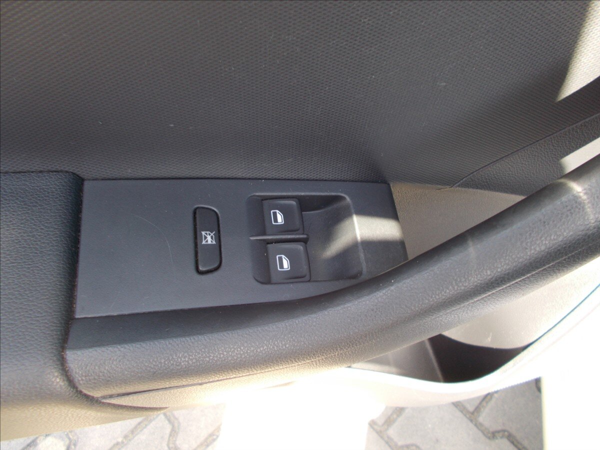 Škoda Rapid Sedan / Limuzína 1,6 l 77 kw