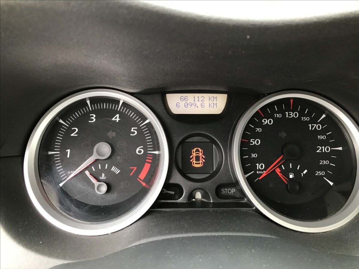 Renault Mégane Sedan / Limuzína 1,4 l 72 kw