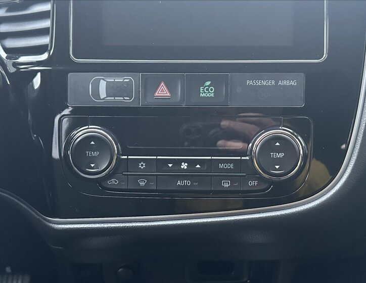 Mitsubishi Outlander SUV / Terénní 2,3 l 110 kw