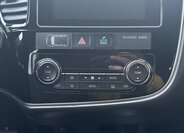 Mitsubishi Outlander SUV / Terénní 2,3 l 110 kw