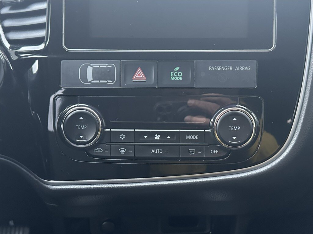 Mitsubishi Outlander SUV / Terénní 2,3 l 110 kw