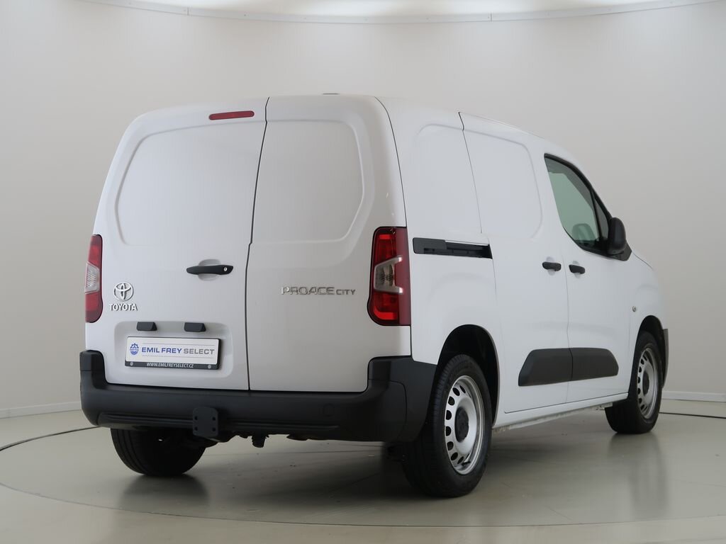 Toyota ProAce Skříň 1,2 l 96 kw