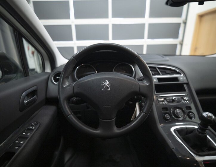 Peugeot 5008 MPV 1,6 l 88 kw