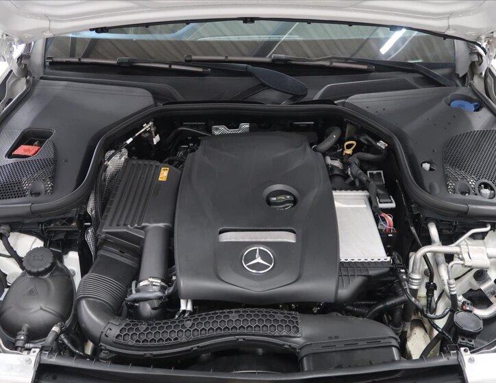 Mercedes-Benz Třídy E Kombi 2,0 l 135 kw