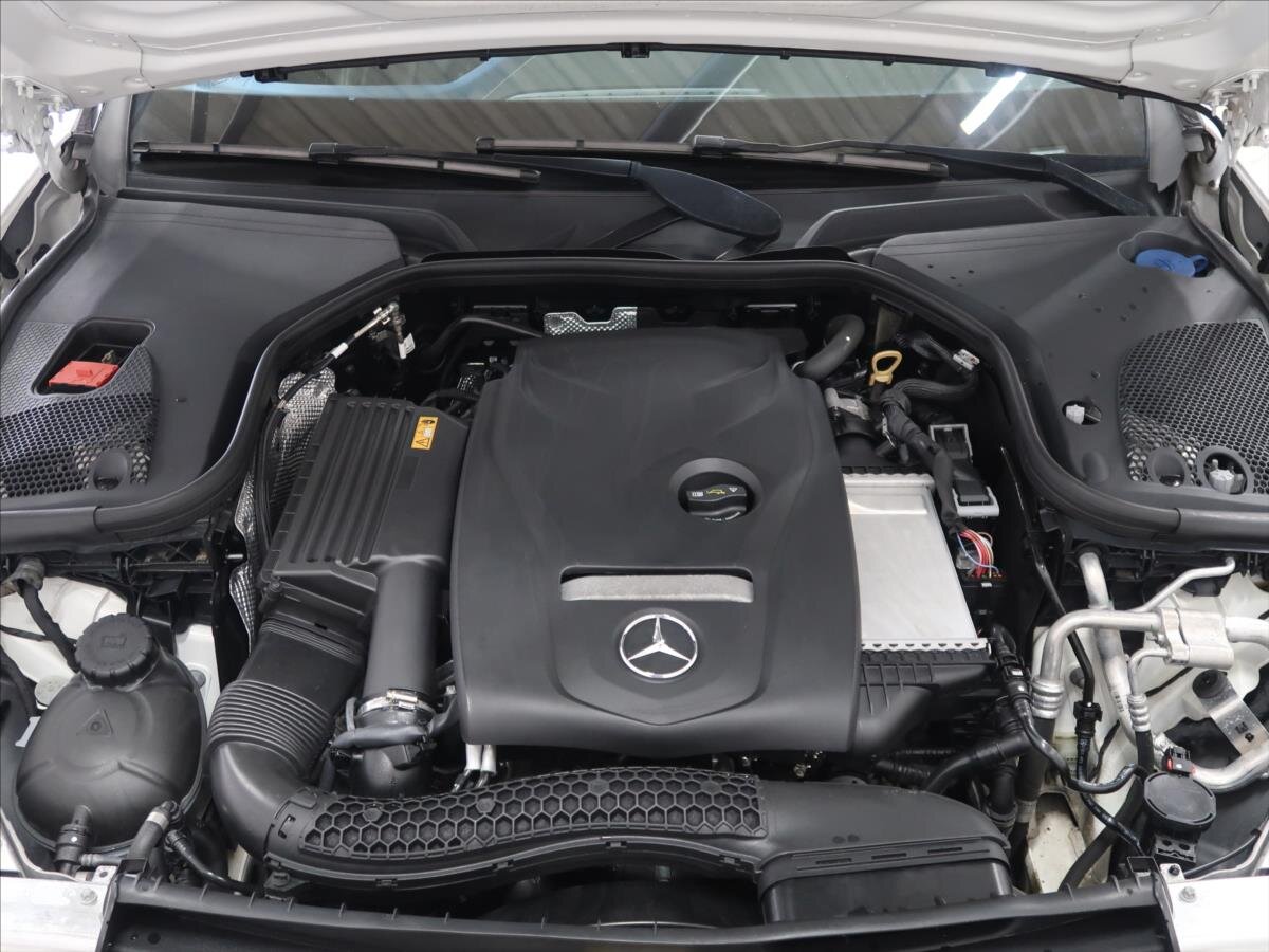 Mercedes-Benz Třídy E Kombi 2,0 l 135 kw