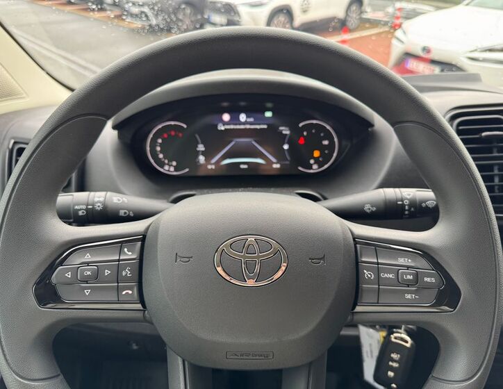 Toyota Proace Max 9