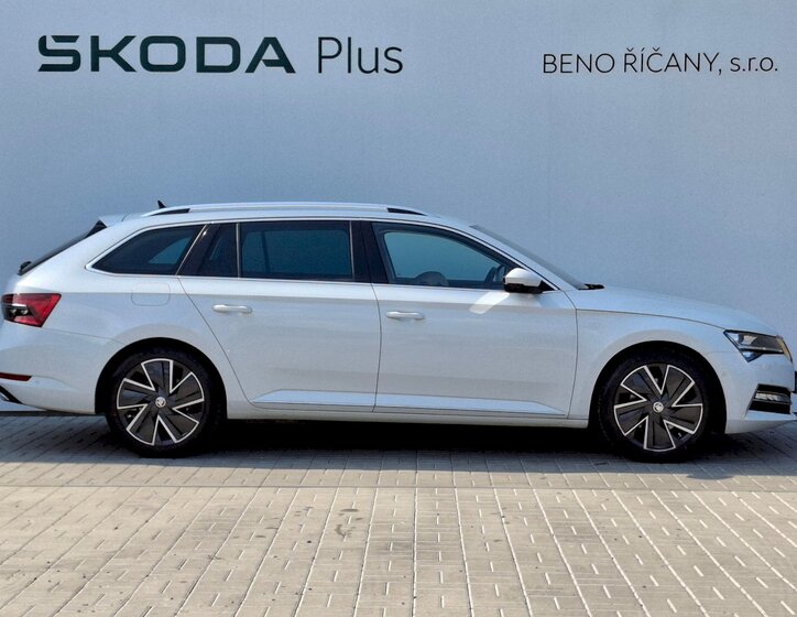 Škoda Superb 13