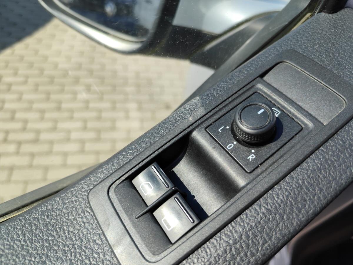 Volkswagen Transporter Kombi 2,0 l 110 kw