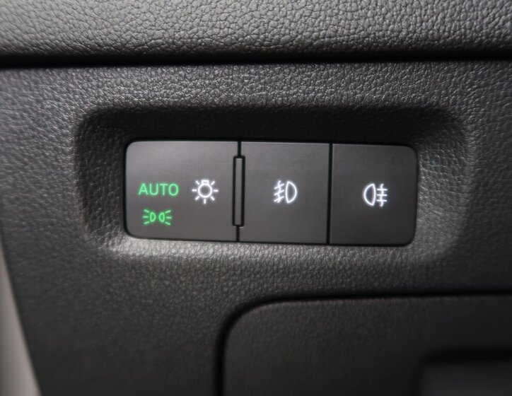 Škoda Octavia Sedan / Limuzína 2,0 l 85 kw