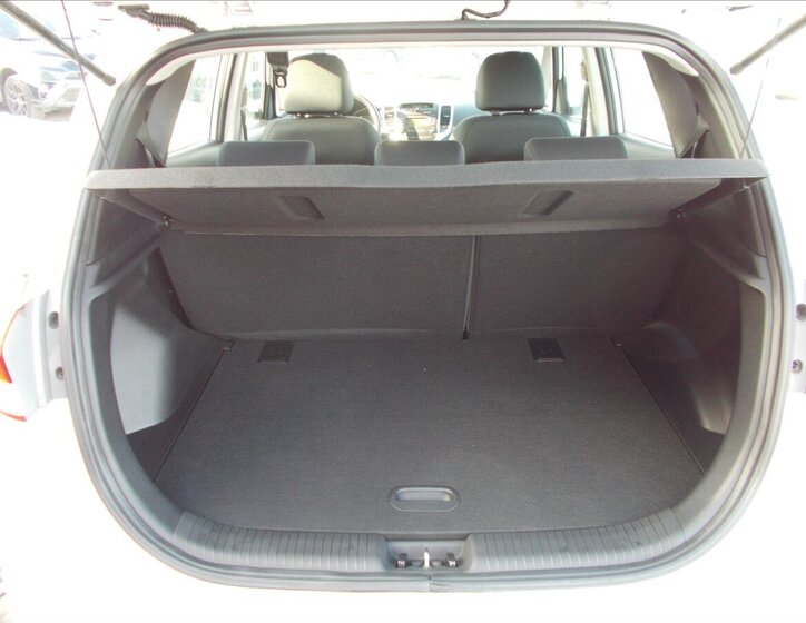 Hyundai ix20 MPV 1,6 l 91 kw