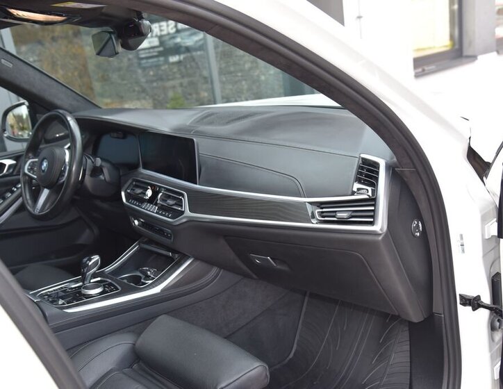 BMW X7 SUV / Terénní 3,0 l 195 kw