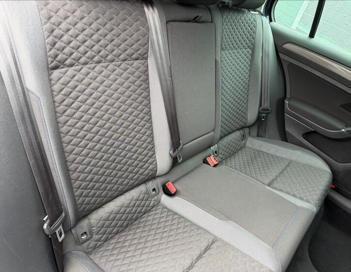 Volkswagen Golf Hatchback 999,0 85 kw