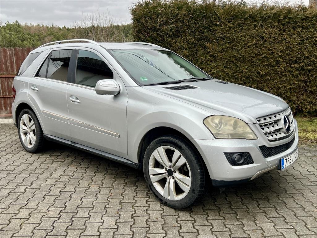 Mercedes-Benz Třídy M SUV 3,0 l 165 kw