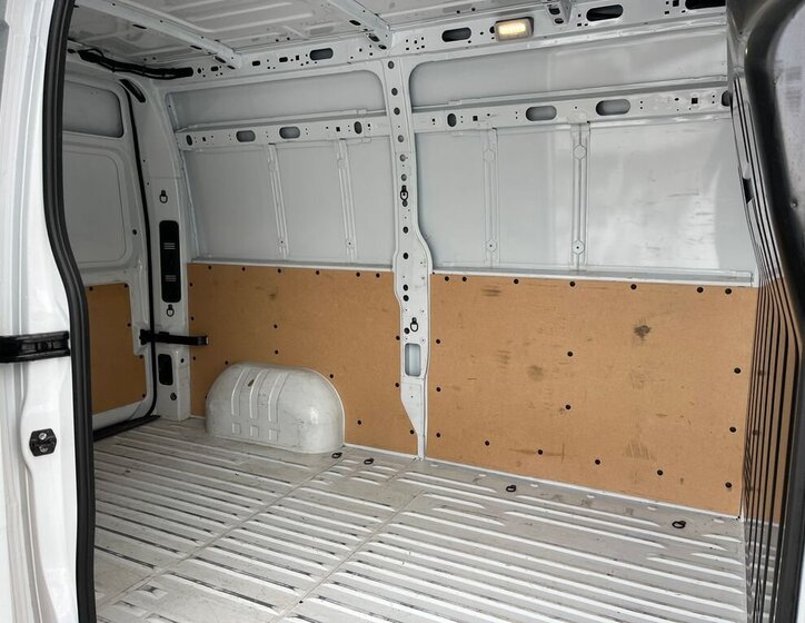 Nissan Interstar Skříň 2,3 l 100 kw