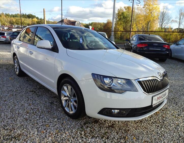 Škoda Superb 9
