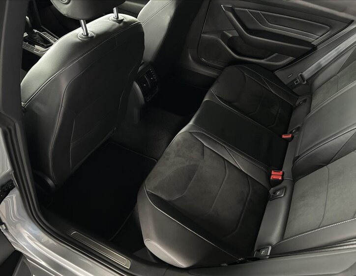 Volkswagen Arteon Kombi 2,0 l 147 kw