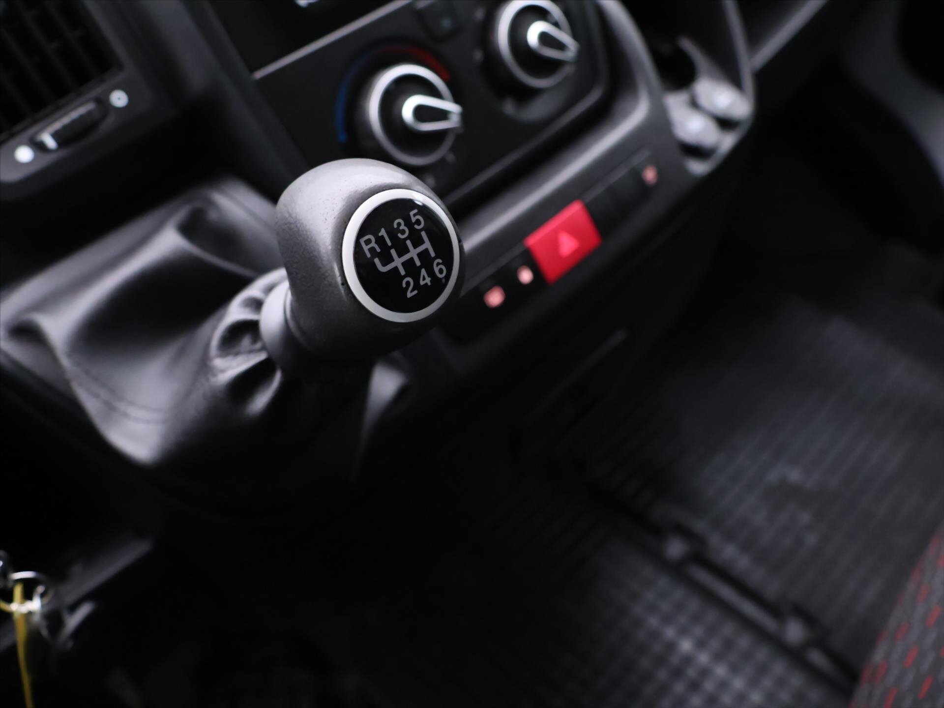 Peugeot Boxer Skříň 2,2 l 121 kw