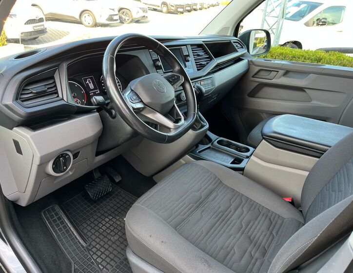 Volkswagen Caravelle 14