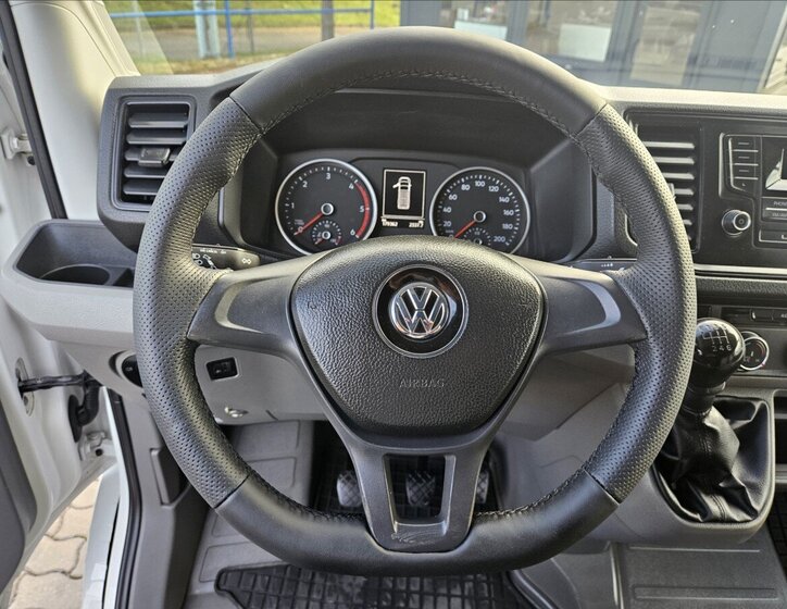 Volkswagen Crafter 10