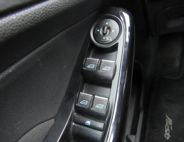 Ford Fiesta Hatchback 998,0 74 kw