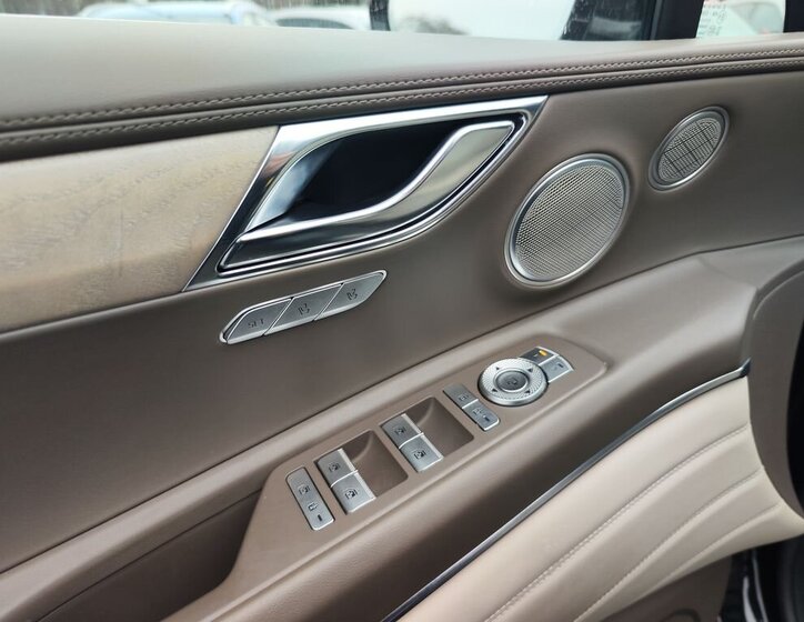 Ostatní Ostatní SUV 3,5 l 279 kw