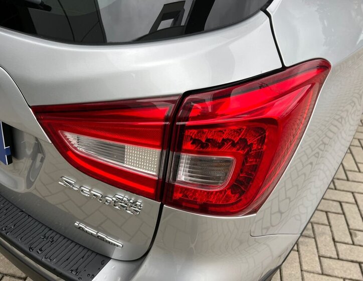 Suzuki SX4 S-Cross SUV / Terénní 998,0 82 kw