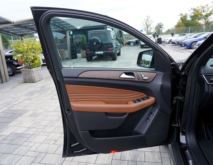 Mercedes-Benz GLE 18