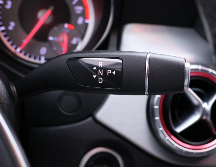 Mercedes-Benz CLA Kombi 2,0 l 155 kw