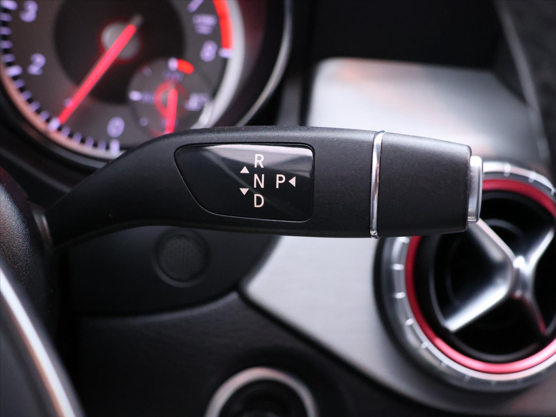 Mercedes-Benz CLA Kombi 2,0 l 155 kw