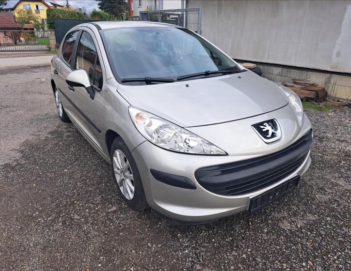 Peugeot 207 9