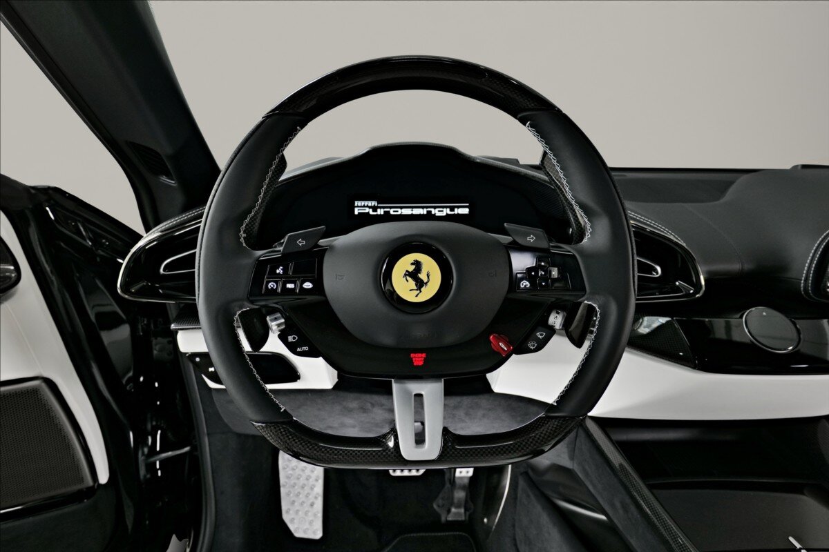 Ferrari Purosangue SUV / Terénní 6,5 l 529 kw