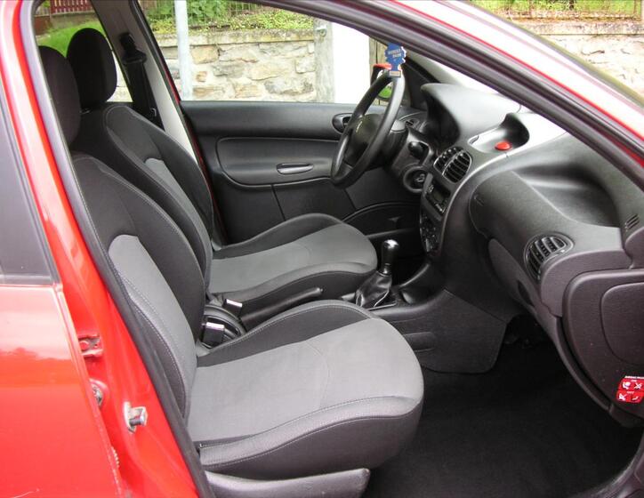 Peugeot 206 8