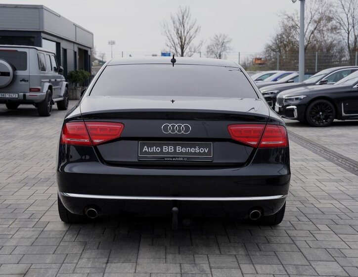 Audi A8 Sedan / Limuzína 3,0 l 213 kw