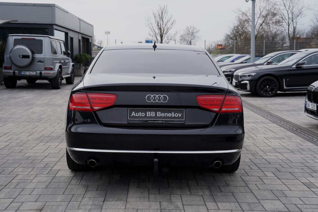 Audi A8 Sedan / Limuzína 3,0 l 213 kw