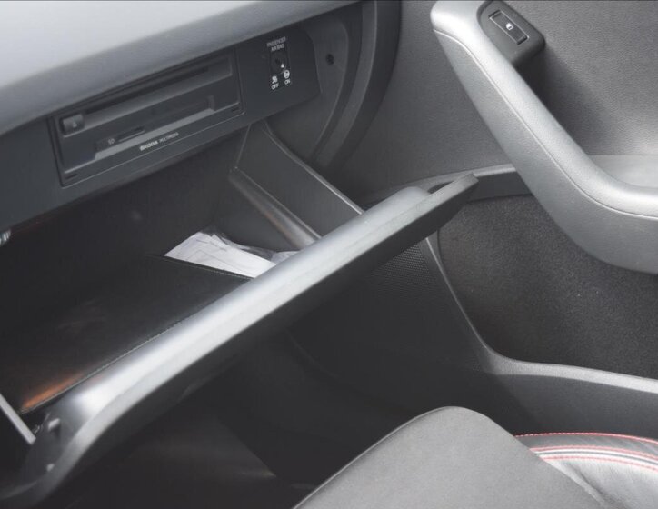 Škoda Octavia Sedan / Limuzína 2,0 l 135 kw