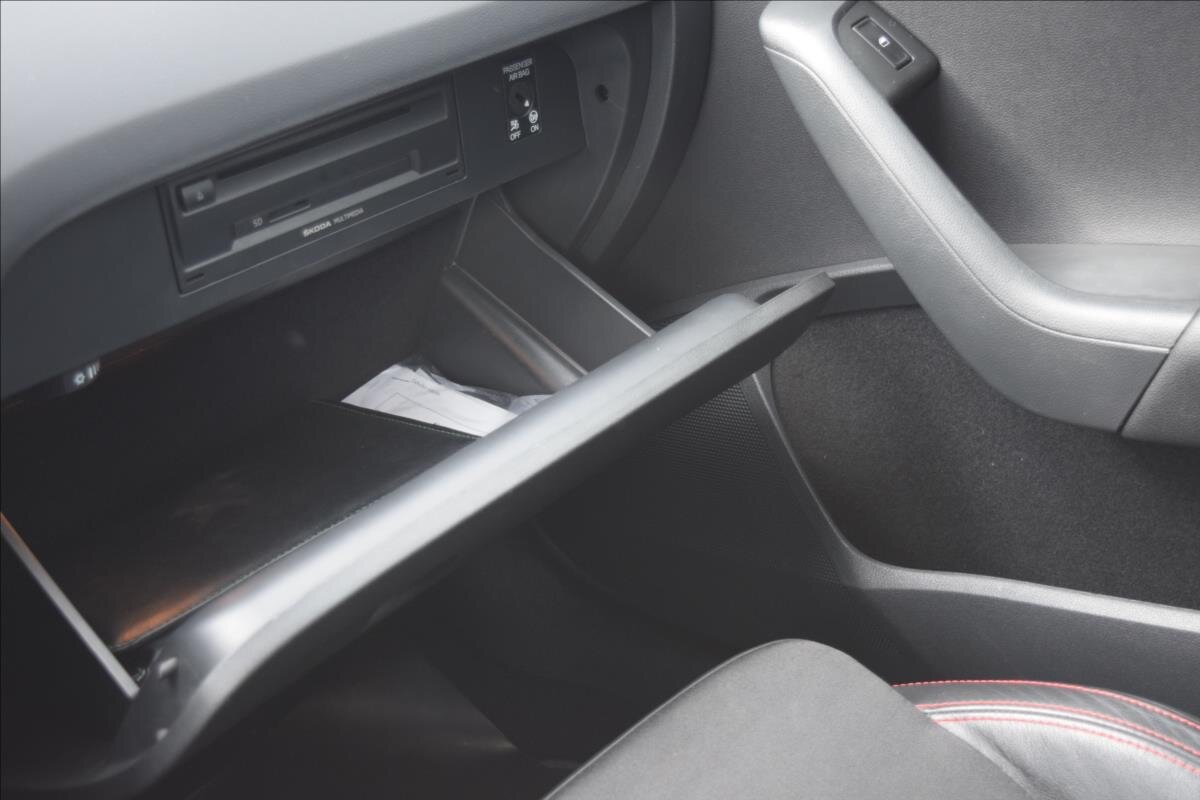 Škoda Octavia Sedan / Limuzína 2,0 l 135 kw