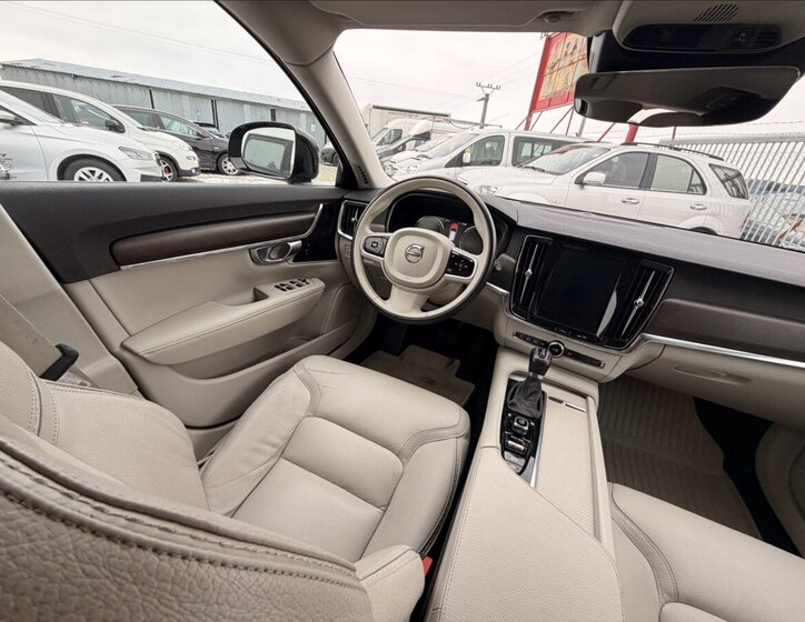 Volvo V90 Kombi 2,0 l 184 kw