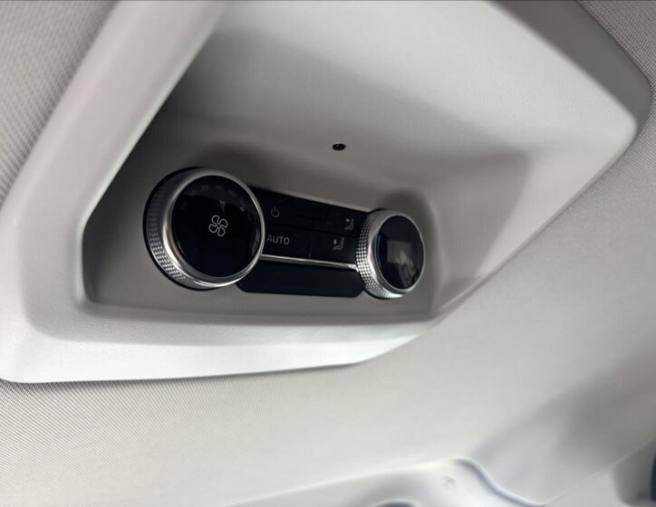 Volkswagen Caravelle Kombi 2,0 l 125 kw