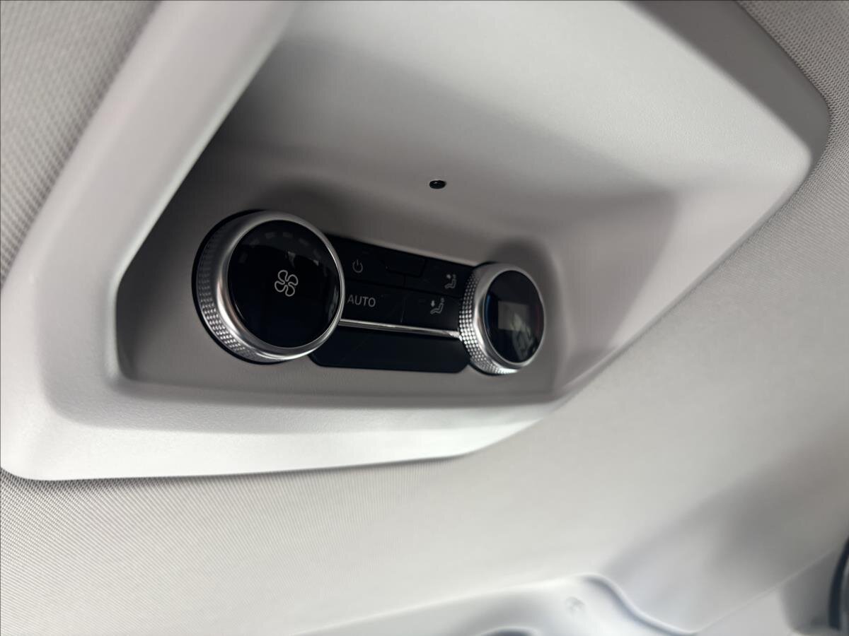 Volkswagen Caravelle Kombi 2,0 l 125 kw