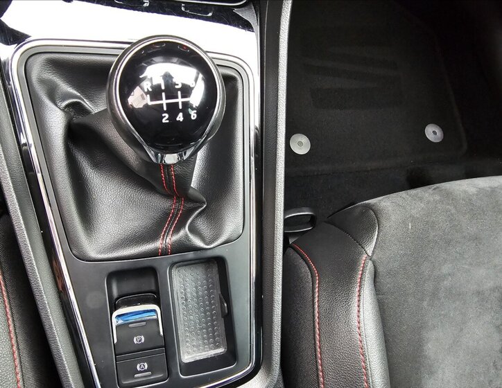 Seat Leon Hatchback 1,4 l 110 kw