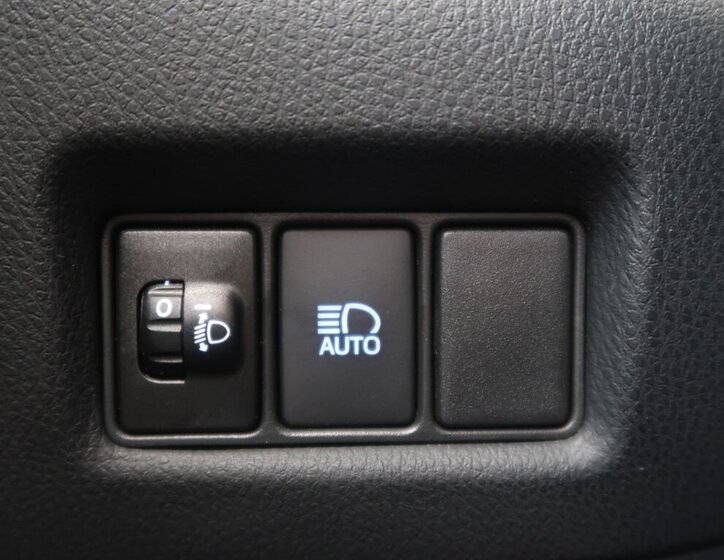 Toyota C-HR Hatchback 1,8 l 72 kw