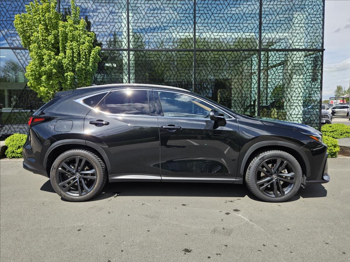 Lexus NX 450h plus SUV / Terénní 2,5 l 227 kw