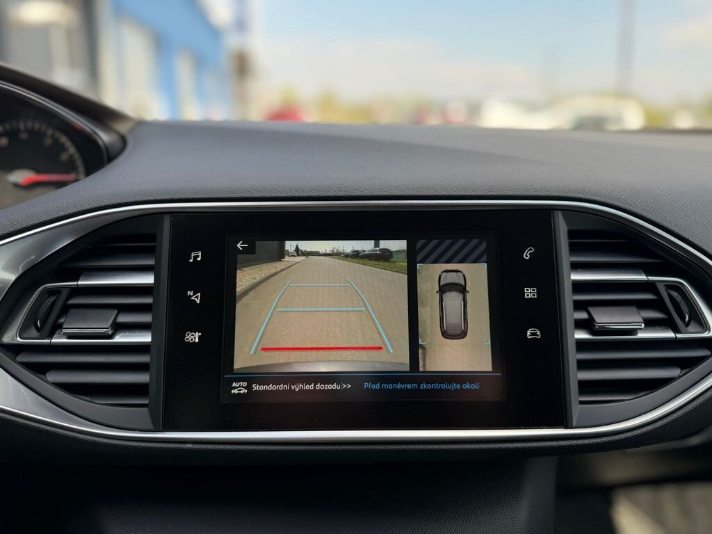 Peugeot 308 Kombi 1,2 l 96 kw